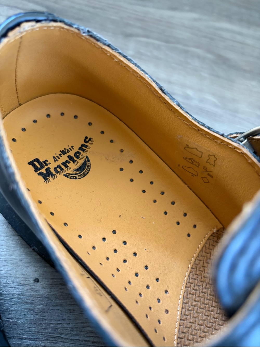 NWOT Dr. Martens SMOOTH LEATHER MARY JANE SHOES - Picture 6 of 7